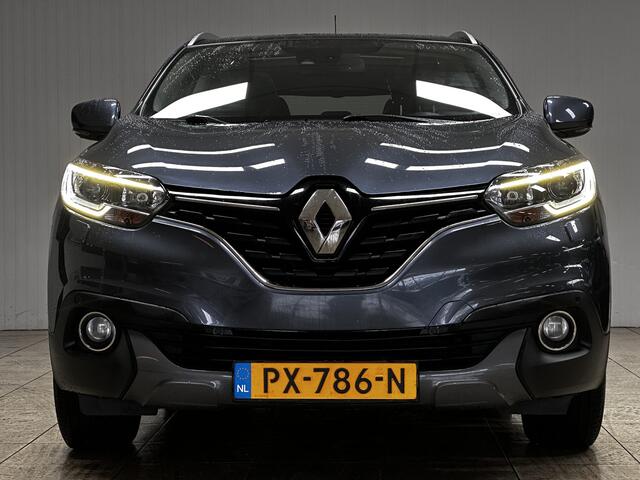 Renault KADJAR 1.2 TCe Intens/ DEALER ONDERHOUDEN!/ Trekhaak/ Camera/ Voorruitverw./ Panorama-Dak/ Keyless/ Half-Leder/ Lane-Assist./ Stoelverw./ PDC/ Extra getint Glas/ Apple + Android/ DAB+/ Bluetooth/ Multi. LEDER. Stuu