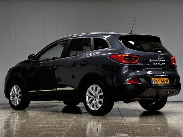 Renault KADJAR 1.2 TCe Intens/ DEALER ONDERHOUDEN!/ Trekhaak/ Camera/ Voorruitverw./ Panorama-Dak/ Keyless/ Half-Leder/ Lane-Assist./ Stoelverw./ PDC/ Extra getint Glas/ Apple + Android/ DAB+/ Bluetooth/ Multi. LEDER. Stuu