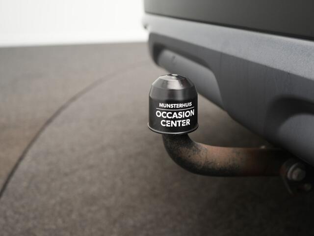 Renault KADJAR TCe 140 EDC Black Edition - RIJKLAARPRIJS - Automaat - Achteruitrijcamera - Trekhaak - Panoramadak - Dealeronderhouden