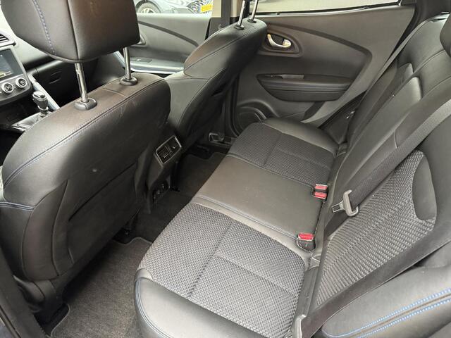 Renault KADJAR 1.3 TCe Navigatie / Trekhaak / Camera / Bluetooth / Stoelverwarming / Climate Control / All-Season banden / Keyless Entry&Go