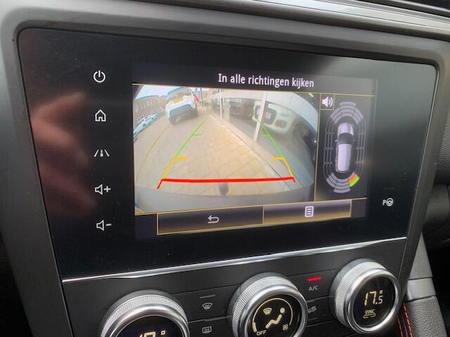 Renault KADJAR 1.3 TCe Black Edition, afneembare trekhaak + winterbandenset.