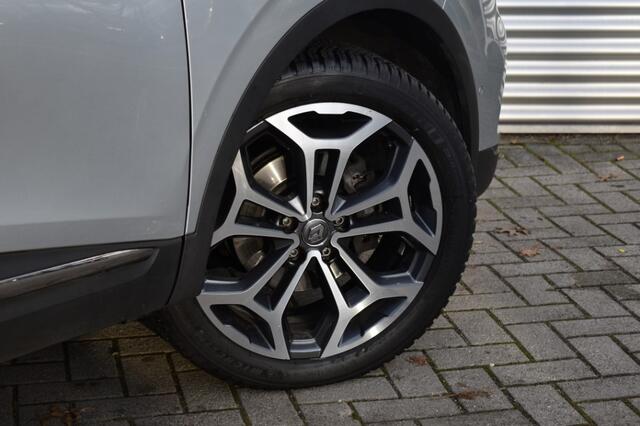 Renault KADJAR 1.3 TCE AUT. BLACK EDITION / ADAP. CRUISE / LEDER / P.DAK / TREKHAAK