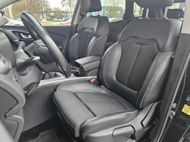 Renault KADJAR 1.3 TCe Intens / Afneembare Trekhaak (1500 KG) / Bose Premium Audio / Achteruitrijcamera / Apple Carplay & Android Auto / Navigatie / Dealer Onderhouden / Climate Control / Cruise Control / LED Verlichting /
