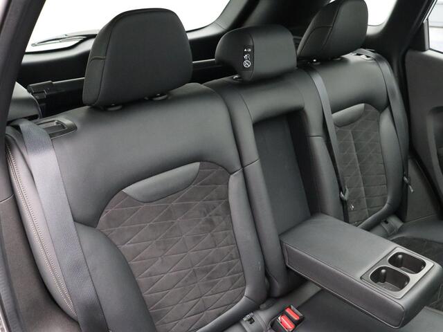 Renault KADJAR 1.3 TCe 160pk Black Edition | Elek. stoelen | BOSE | Adaptieve cruise control | Stoelverwarming |