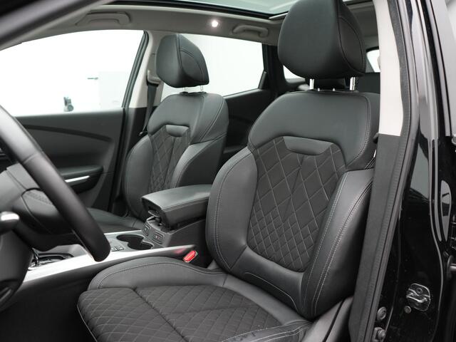 Renault KADJAR TCe 160 EDC Intens - RIJKLAARPRIJS - Vraag naar beschikbaarheid! - Automaat - Achteruitrijcamera - Cruise Control - Panoramadak - Dealeronderhouden