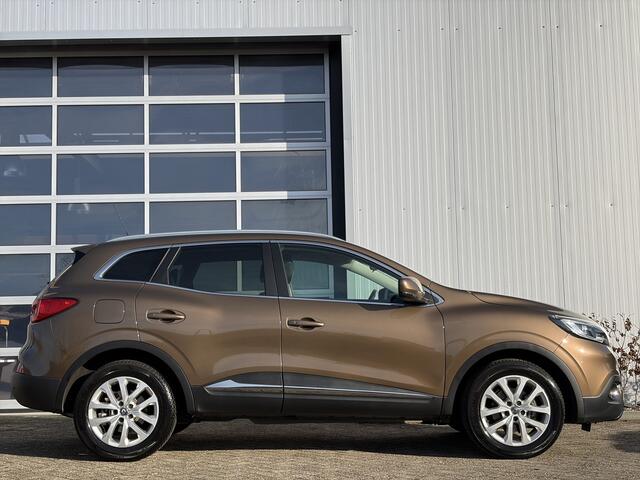 Renault KADJAR 1.2 TCe Intens 131pk | Automaat | Bluetooth | Cruise control | Dab | Lichtmetalen velgen 17" | Navigatiesysteem full map | Parkeersensor voor en achter | Zeer nette auto!