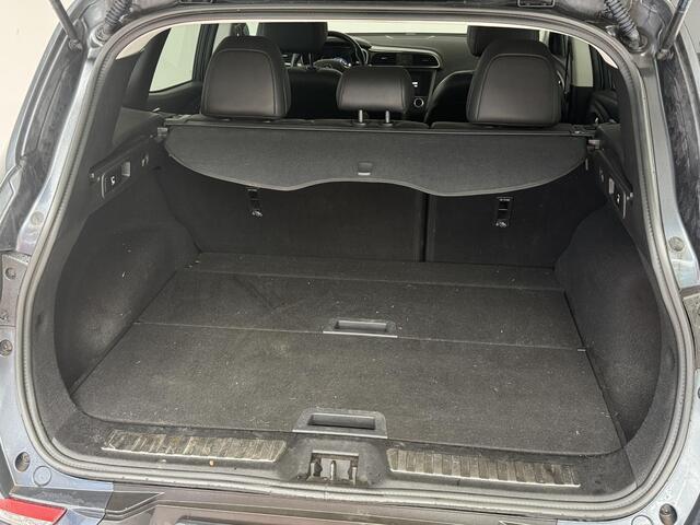 Renault KADJAR 1.3 TCe Intens | Trekhaak | Stoelverwarming | Parkeersensoren V+A | Navigatie |