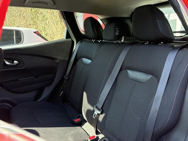 Renault KADJAR 1.2 TCe Limited - Navigatie - Climate Controle - Trekhaak - Parkeersens V+A