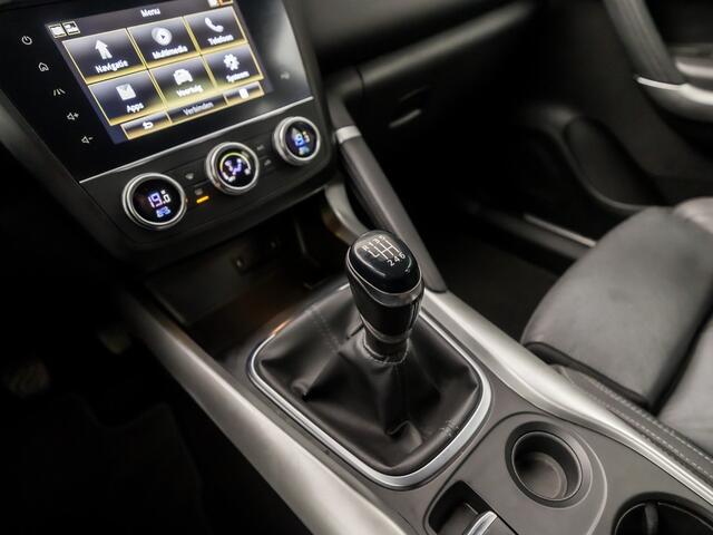 Renault KADJAR 1.3 TCe Intens Sport (APPLE CARPLAY, NAVIGATIE, CLIMATE, CAMERA, LEDER, KEYLESS, SPORTSTOELEN, GETINT GLAS, TREKHAAK, CRUISE, NIEUWSTAAT)