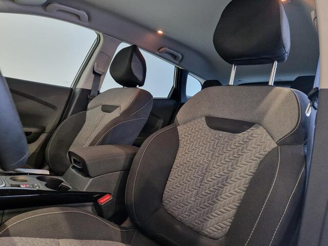 Renault KADJAR 1.3 TCe Limited ALL SEASON | NAVIGATIE | PARKEERSENSOREN VOOR&ACHTER |