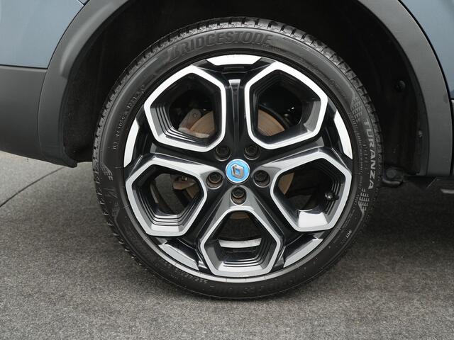 Renault KADJAR TCe 130 EDC Bose - RIJKLAARPRIJS - Automaat - Achteruitrijcamera - Panoramadak - Trekhaak