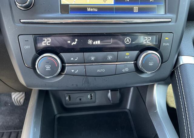 Renault KADJAR 1.2 TCe 130 Intens - Leer / Stoelverwarming / 19" Lm velgen