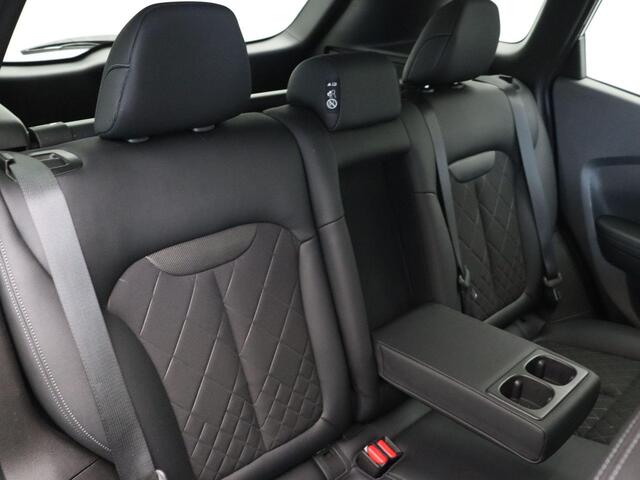 Renault KADJAR 1.3 TCe Intens | Achteruitrijcamera | Cruise control | Climate control | Lichtmetalen velgen 18'' | Apple carplay / Android auto |