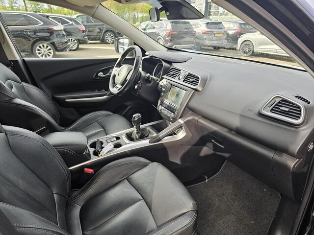 Renault KADJAR 1.6 TCe Bose 160 pk | Camera | Leder | Elektrische stoelverstelling | Trekhaak | 1.800 kg trekgewicht | 19'' velgen etc.