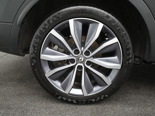 Renault KADJAR TCe 130 EDC Bose - RIJKLAARPRIJS - Achteruitrijcamera - Panoramadak - Trekhaak