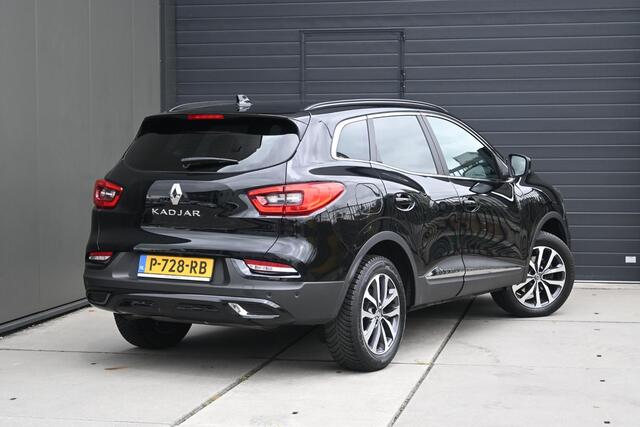 Renault KADJAR TCe 140 EDC Black Edition | AUTOMAAT | STOELVERWARMING | BOSE | CAMERA | NAVI | ADAPT. CRUISE CONTROL | CLIMATE CONTROL | PDC | LMV
