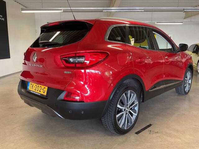 Renault KADJAR 1.6 TCe Bose CARAVANTREKKER 1800 KG. TREKGEWICHT / NAVIGATIE / CLIMATE CONTROLE / CRUISE CONTROLE / PARKEERSENSOREN.