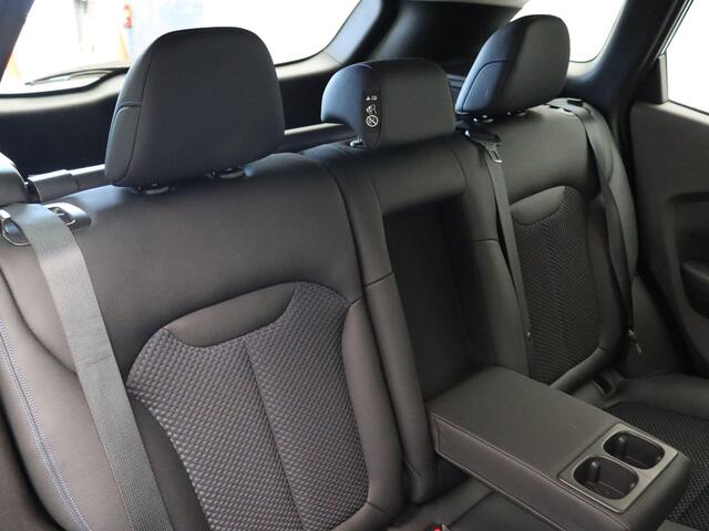 Renault KADJAR 140pk TCe Intens | Trekhaak 1500kg | Stoelverwarming | Climate control | Achteruitrijcamera |