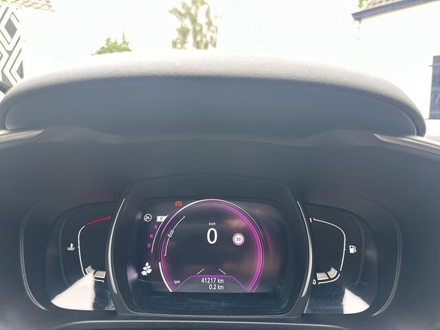 Renault KADJAR 1.3 TCe 140 EDC Techno | Dealer onderhouden | Lage kilometerstand | Camera achter | Parkeersensoren voor + achter |