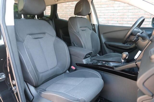Renault KADJAR 1.3 TCe 140pk EDC Limited | Navi | App Connect | Climate | Cruise | PDC | Trekhaak
