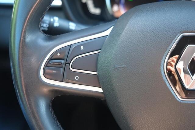 Renault KADJAR 1.3 TCe 140pk EDC Limited | Navi | App Connect | Climate | Cruise | PDC | Trekhaak