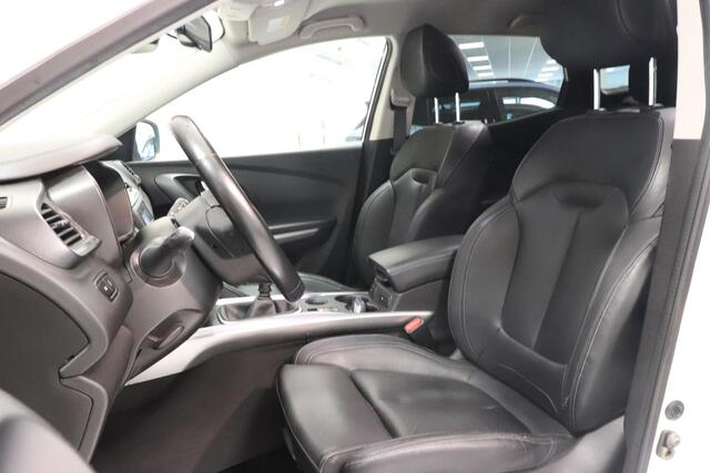 Renault KADJAR 1.3 TCe Intens | Camera | Leder | stoelverwarming | AppleCarplay AndroidAuto | Climate control | Navigatie | Trekhaak |