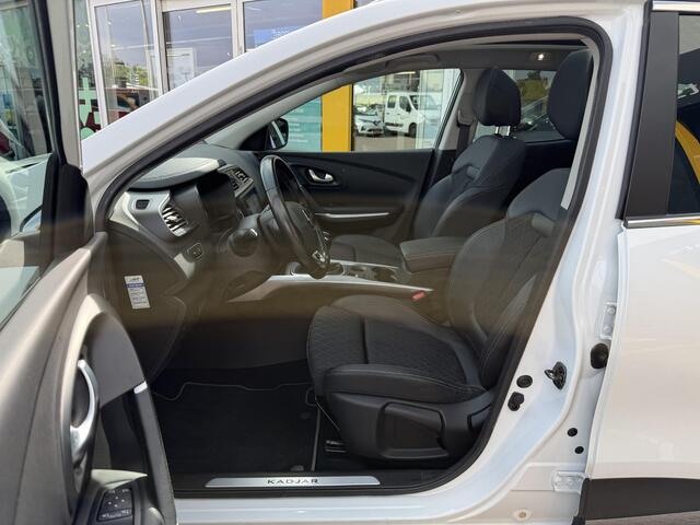 Renault KADJAR 1.3 TCe Intens | Trekhaak | Achteruitrijcamera | Panorama dak | LED | Climate Control | Key-less |