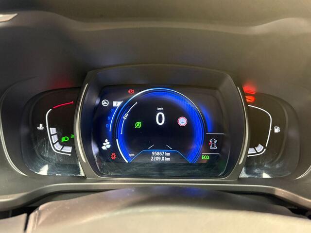 Renault KADJAR 1.3 TCe Intens | Leder | Stoelverwarming | Navigatie | Camera |