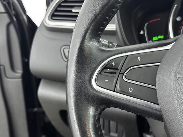 Renault KADJAR 1.2 TCe Intens | Airco Automatisch | Apple Carplay/Android Auto | Cruise Control | Keyless | Parkeersensoren Voor en Achter | Trekhaak |