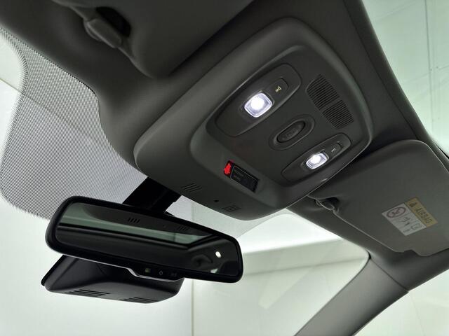 Renault KADJAR 1.3 TCe 140Pk Zen | Navigatie | Apple Carplay/Android Auto | Parkeersensoren Voor & Achter | Achteruitrijcamera | Parkeerassistent | Cruise Control & Snelheidsbegrenzer | Climate Control | Licht- & Regensensor |