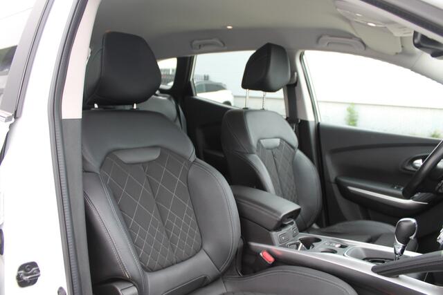 Renault KADJAR 1.3 TCe 160 PK Intens | Automaat | Stoelverwarming voor | Camera achter | uitschuifbare voorstoelen |