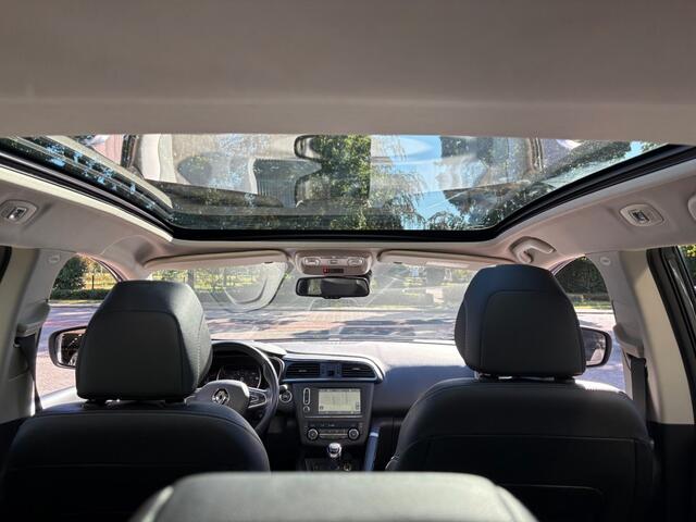 Renault KADJAR 1.2 TCE 130 Intens Panorama Dak Leder Parkeerhulp Navigatie