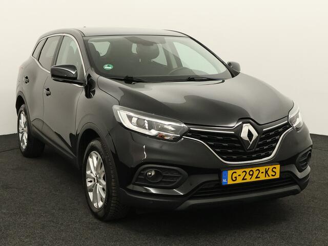 Renault KADJAR 1.3 TCe Zen Apple Carplay/Android Auto, Cruise control, Dab, Parkeersensor voor/achter, Keyless entry, Spraakbediening Een ruime en comfortabele SUV met een luxe uitstraling. Dankzij het royale interieur en de fijne zit biedt de Kadjar veel comfort voor zowel korte als lange ritten. De 1.3 TCe-motor zorgt voo