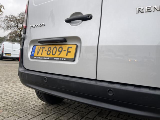 Renault KANGOO Express 1.5 dCi 75 Express Comfort S&S / rijklaar ¤ 8.950 ex btw / lease vanaf ¤ 214 / airco / cruise / navi / pdc achter / zilver metallic !