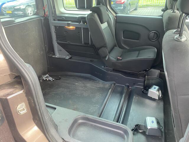 Renault KANGOO 3+1 Rolstoelauto 1.2 TCe Limited Start&Stop (Zeer nette 3+1 Rolstoelauto met Automaat!)