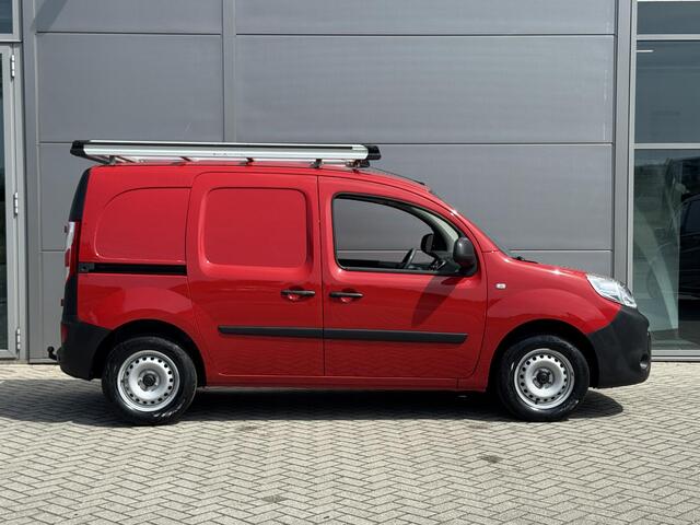 Renault KANGOO 1.5 dCi 75 Energy Comfort | 3 ZITPLAATSEN | AIRCO | IMPTERIAAL | CRUISE CONTROL | PARKEER SENSOREN | TREKHAAK |