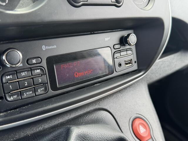 Renault KANGOO 1.5 dCi 75 Energy Comfort | 3 ZITPLAATSEN | AIRCO | IMPTERIAAL | CRUISE CONTROL | PARKEER SENSOREN | TREKHAAK |