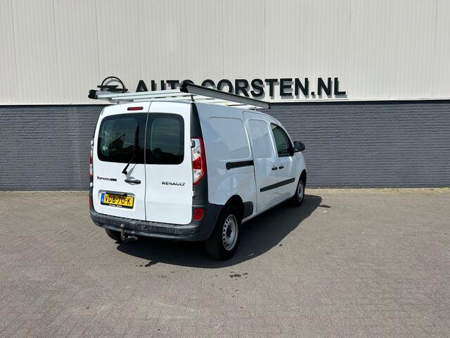 Renault KANGOO 1.5dCi 90PK Euro 6 Maxi Airco Trekhaak Cruise Control Pdc Bleutooth Imperiaal Navi Energy Comfort Schuifdeur Betonplex vloer Lat om Lat betimmering Achterdeuren met ramen Euro 6 Beschadigingen rondom en gebruikerssporen interieur.