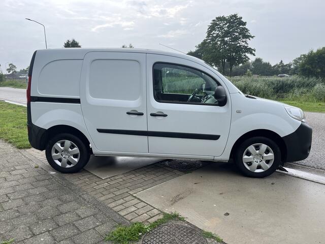 Renault KANGOO 1.5 dCi 90 Energy Comfort / Prijs EX. BTW / Distributieriem V.V. / Airco / Radio /