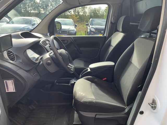 Renault KANGOO 1.5dCi 96PK Maxi Trekhaak Airco Cruise Control Pdc Comfort Betonplex vloer Schuifdeur Inbouwkast Wandbetimmering Euro 6