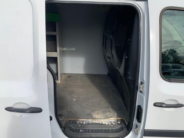 Renault KANGOO 1.5dCi 96PK Maxi Trekhaak Airco Cruise Control Pdc Comfort Betonplex vloer Schuifdeur Inbouwkast Wandbetimmering Euro 6