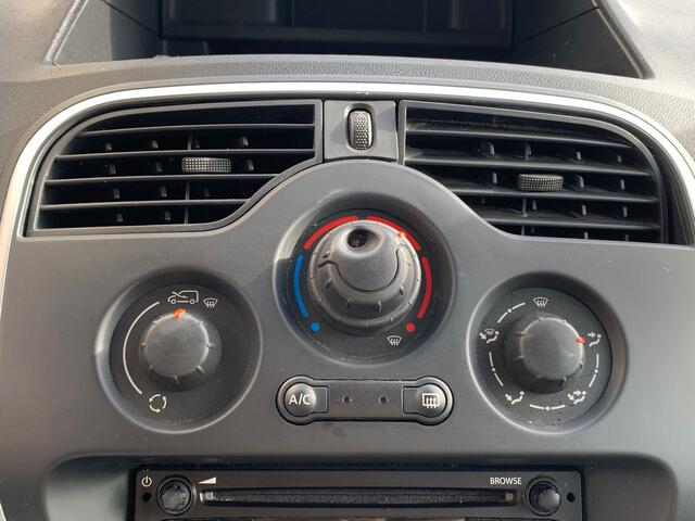 Renault KANGOO 1.5dCi 96PK Maxi Trekhaak Airco Cruise Control Pdc Comfort Betonplex vloer Schuifdeur Inbouwkast Wandbetimmering Euro 6