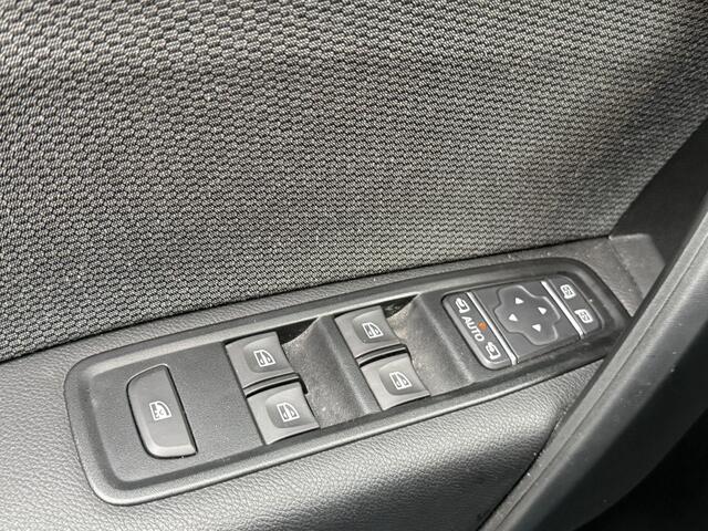 Renault KANGOO 1.3 TCe 130 GPF Techno L2 | 7 PERSOONS | Cruise adaptief | Navigatie | DAB | LED | Key-less | Climate Control | Dodehoek detectie |