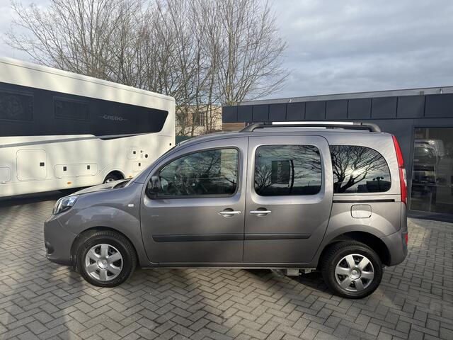 Renault KANGOO Rolstoelauto 3+1 - Automaat - XXL Freedom Bodemverlaging + Lier - 1e Eigenaar - Rolstoelvervoer