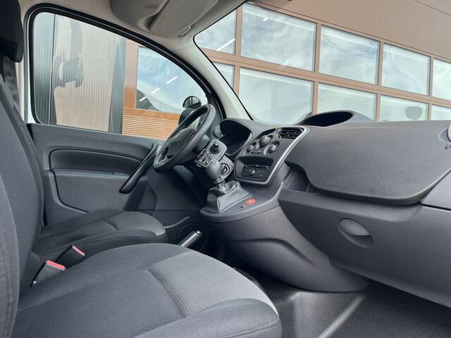 Renault KANGOO Maxi 1.5 Blue dCi 95pk R-link Lease ¤240 p/m, Airco, Navi, PDC, Trekhaak, Volledig onderhoudshistorie aanwezig