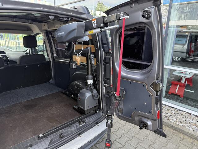 Renault KANGOO Rolstoelauto / Scootmobielauto 1.5 dCi 90 Energy Formula Edition (Zeer nette Kangoo Automaat met volautomatische kofferbaklift!