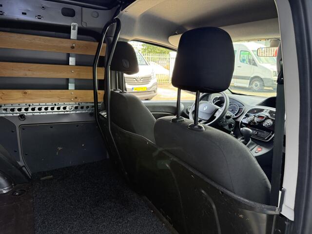 Renault KANGOO Rolstoelauto / Scootmobielauto 1.5 dCi 90 Energy Formula Edition (Zeer nette Kangoo Automaat met volautomatische kofferbaklift!