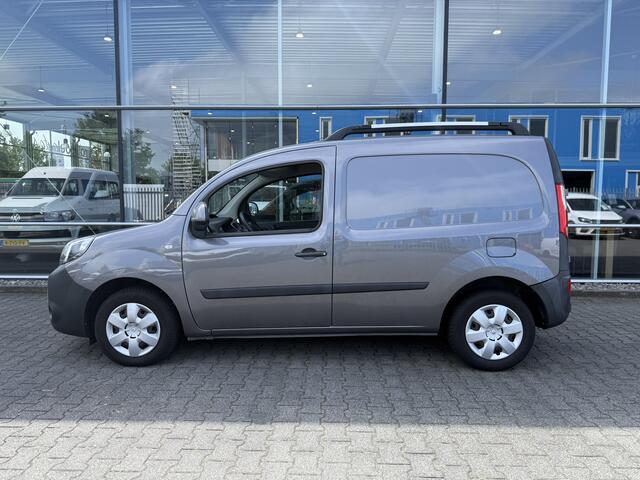 Renault KANGOO Rolstoelauto / Scootmobielauto 1.5 dCi 90 Energy Formula Edition (Zeer nette Kangoo Automaat met volautomatische kofferbaklift!
