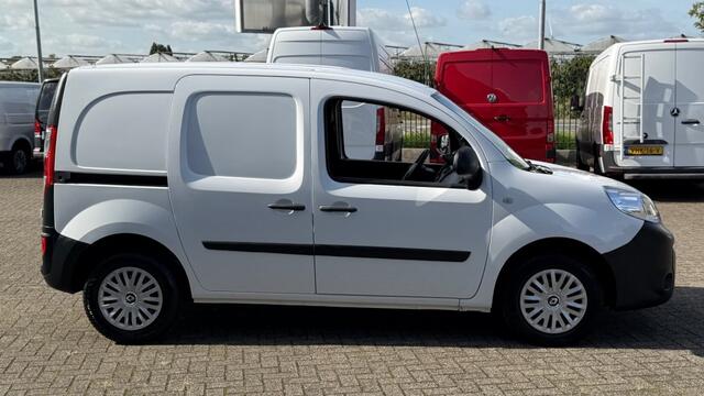 Renault KANGOO 1.5 DCI 66KW 90PK EURO 6 DISTRIBUTIERIEM VERNIEUWD AIRCO/ CRUISE CONTROL/ NAVIGATIE/ 100% DEALERONDERHOUDEN
