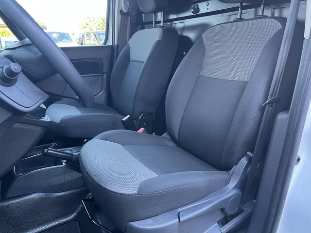 Renault KANGOO 1.5 Blue dCi Airco Cruise controle Navigatiesysteem Telefoonverbinding Betimmering achter Schuifdeur Euro 6 – foto 7
